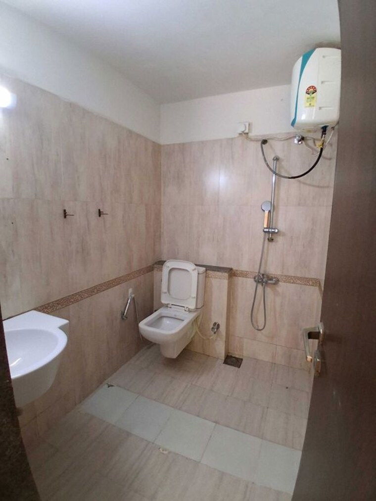 Bathroom, rohan-mithila 3 Bedroom 1300 Sq.Ft. Apartment In Viman Nagar Pune 9807911