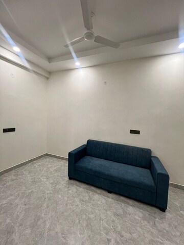Living Room in 1 BHK Builder Floor at Sector 40 – for Rent