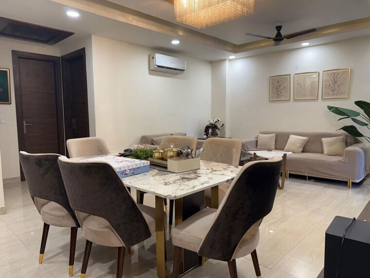 Master Bedroom, unitech-infospace 3 Bedroom 1980 Sq.Ft. Apartment In Sector 21 Gurgaon 9807938
