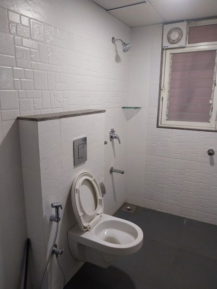 Bathroom, lajmoh-apartment 2 Bedroom 1826 Sq.Ft. Apartment In Baner Pune 9807951