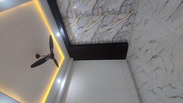 Bedroom in 3 BHK Apartment at Sector 73 – for Sale