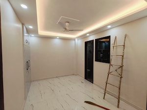 Room in 3 BHK Builder Floor at Malviya Nagar – for Rent