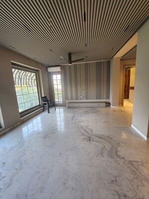 Room in 1 BHK Apartment at Suncity Trade Tower, Sector 21 – for Rent