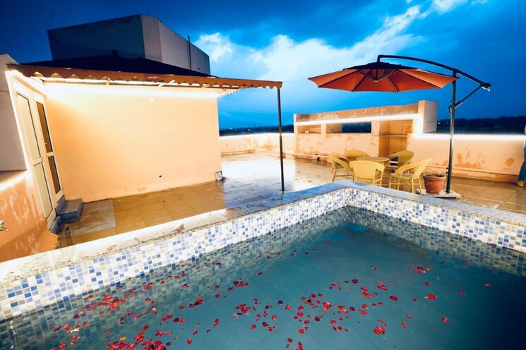 Swimming Pool, golden-sand-apartments 4 Bedroom 2250 Sq.Ft. Penthouse In Dhakoli Zirakpur 9807996