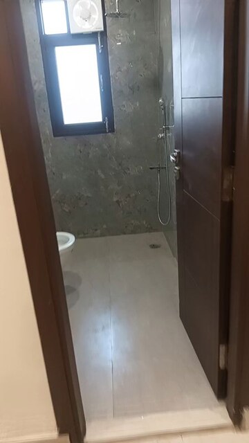 Bathroom in Studio Builder Floor at Lajpat Nagar ii – for Rent