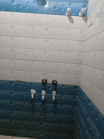 Bathroom in 1.5 BHK Independent House at Sarita Vihar – for Rent