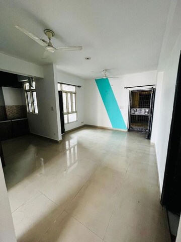 Room in 2 BHK Apartment at Ashoka NCR Green Extension, Sector 1 Greater Noida – for Sale