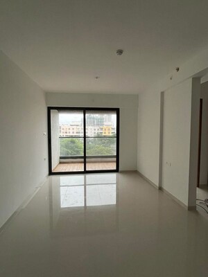 Room in 2 BHK Apartment at Majestique Signature Towers, Balewadi – for Rent