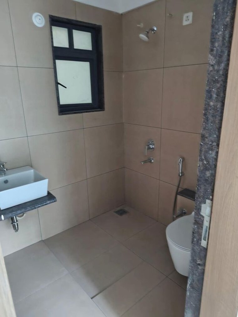 Bathroom, majestique-signature-towers 2 Bedroom 1108 Sq.Ft. Apartment In Balewadi Pune 9808022