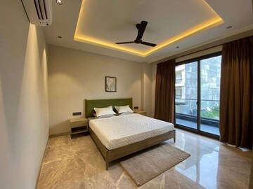 Living Room in 1.5 BHK Apartment at Sector 23 – for Rent