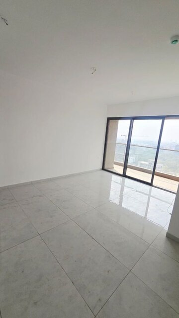 Room in 3.5 BHK Apartment at Mantra Mirari, Koregaon Park – for Sale