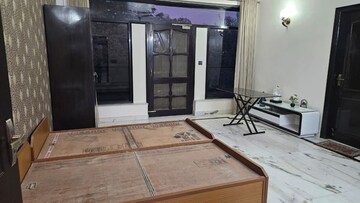 Room in 1.5 BHK Independent House at Sector 55 – for Rent