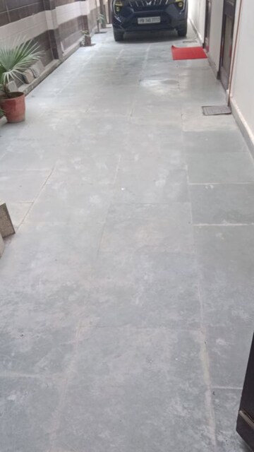 Room in 1.5 BHK Independent House at Sector 55 – for Rent