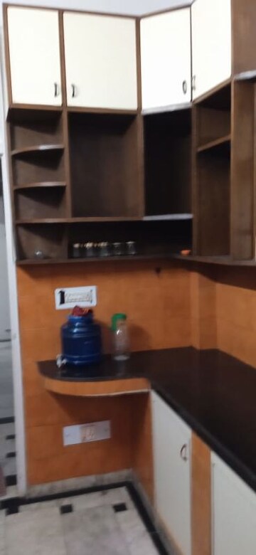 Furnished Amenities in 2 BHK Builder Floor at NDA Rail Vihar, Sector 33 – for Rent