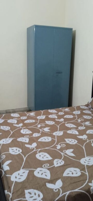 Bedroom in 2 BHK Builder Floor at NDA Rail Vihar, Sector 33 – for Rent