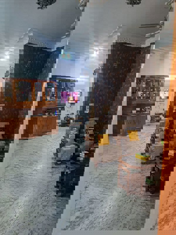 6 BHK + Servant Room,Study Room Villa For Sale in RWA Apartments Sector 41