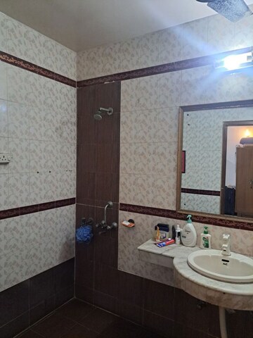 Furnished Amenities in 6 BHK Villa at RWA Apartments Sector 41, Sector 41 – for Sale