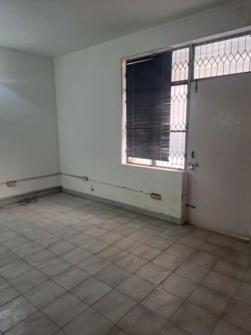 Room in 6 BHK Villa at RWA Apartments Sector 41, Sector 41 – for Sale