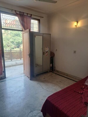 Room in 6 BHK Villa at RWA Apartments Sector 41, Sector 41 – for Sale