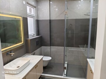 Bathroom in 6+ BHK Villa at Sector 46 – for Sale