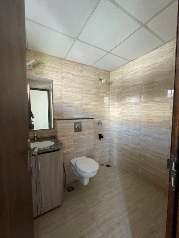 Bathroom, bptp-amstoria 3 Bedroom 2229 Sq.Ft. Builder Floor In Sector 102 Gurgaon 9808127