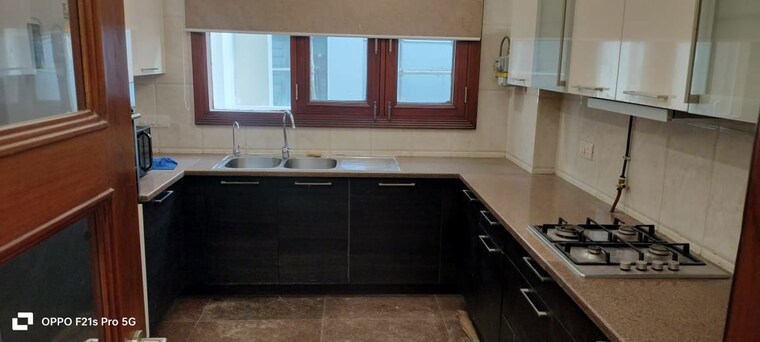 Kitchen, vasant vihar 4 Bedroom 4000 Sq.Ft. Apartment In Vasant Vihar Delhi 9808126