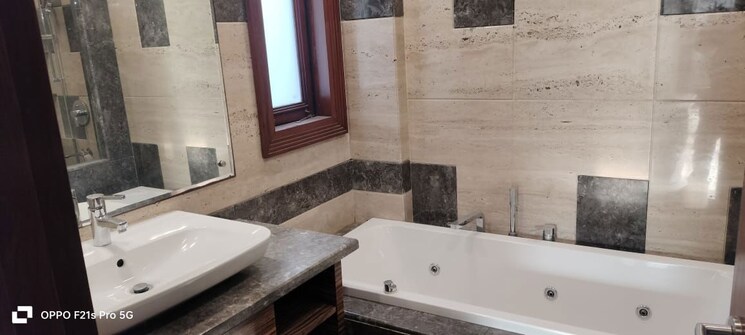 Kitchen, vasant vihar 4 Bedroom 4000 Sq.Ft. Apartment In Vasant Vihar Delhi 9808126