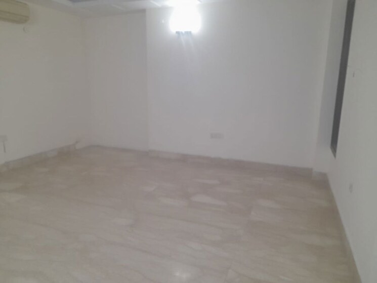 Room, kailash colony 3 Bedroom 160 Sq.Yd. Builder Floor In Kailash Colony Delhi 9808139