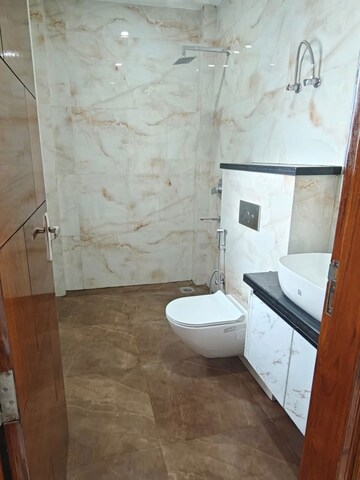 Bathroom in 1 BHK Builder Floor at Sector 38 – for Rent