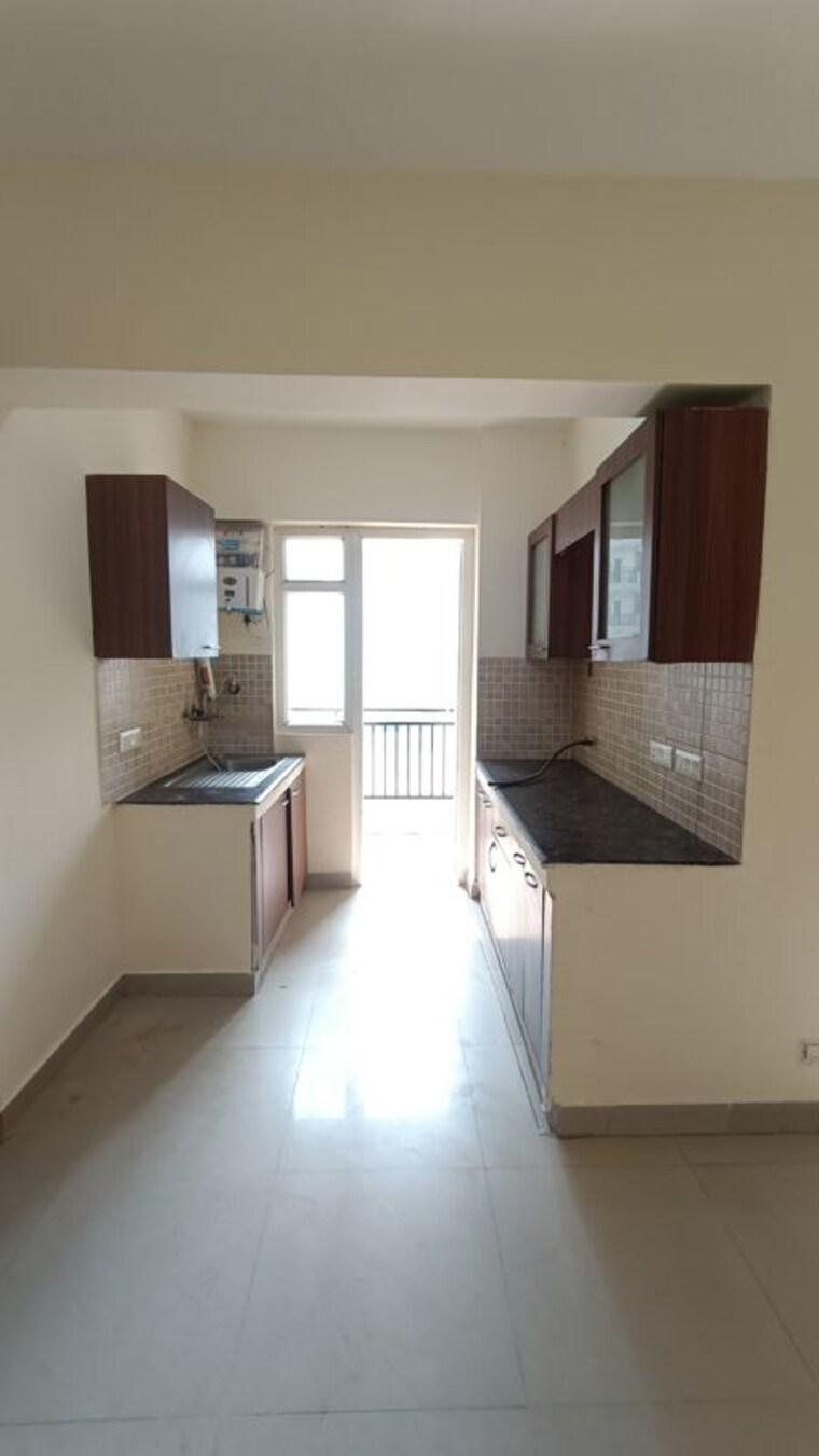 Kitchen, sethi-max-royal 2 Bedroom 895 Sq.Ft. Apartment In Sector 76 Noida 9808156