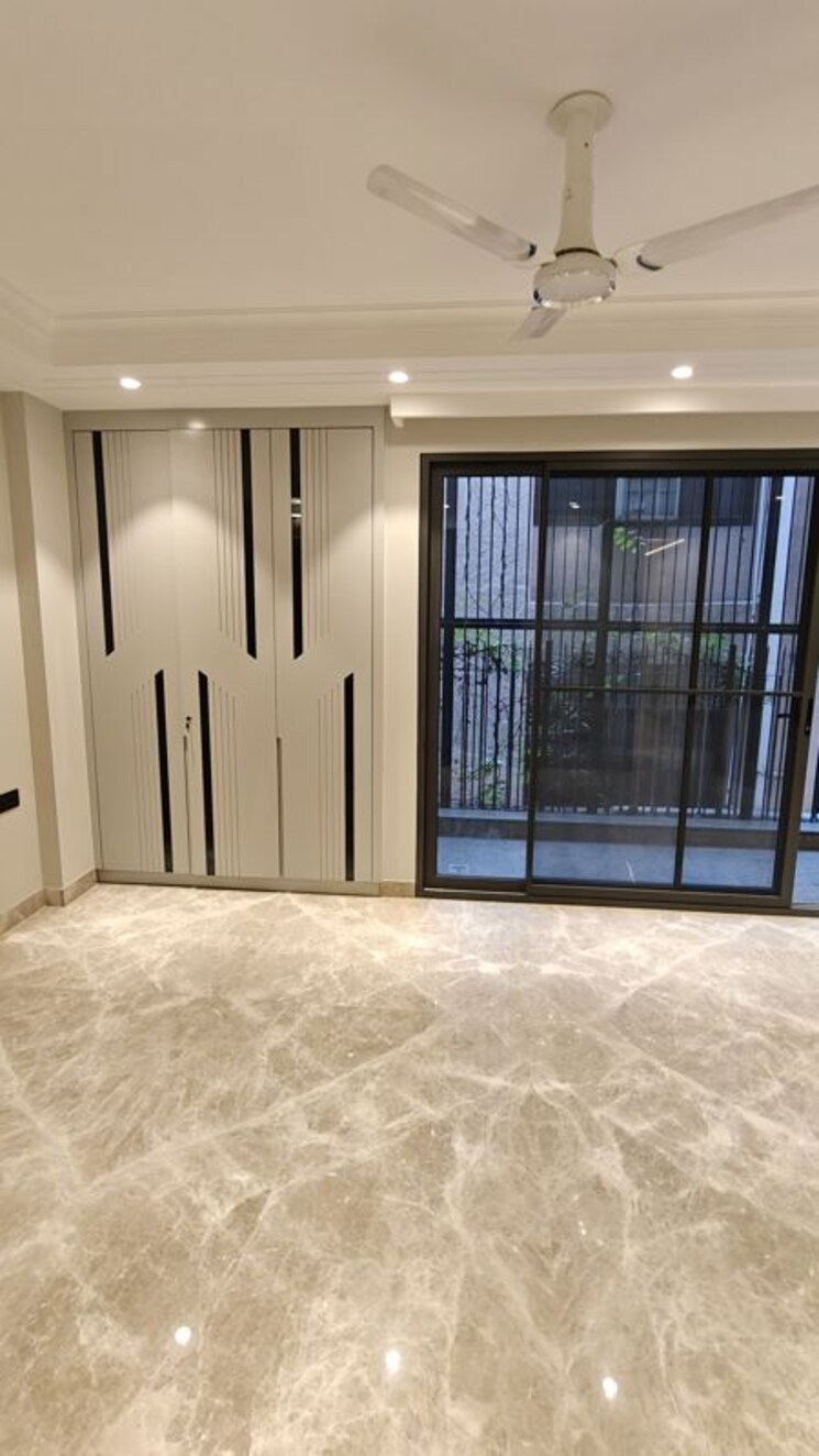 Room, panchsheel park 3 Bedroom 2700 Sq.Ft. Builder Floor In Panchsheel Park Delhi 9808158