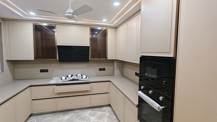 Kitchen, panchsheel park 3 Bedroom 2700 Sq.Ft. Builder Floor In Panchsheel Park Delhi 9808158