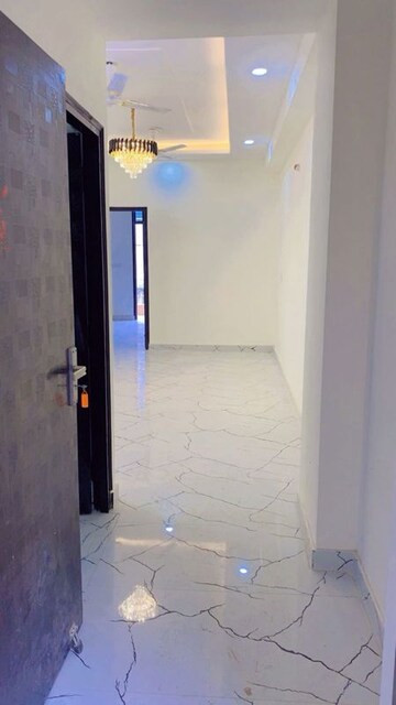 Room in 2 BHK Apartment at Sector 74 – for Rent