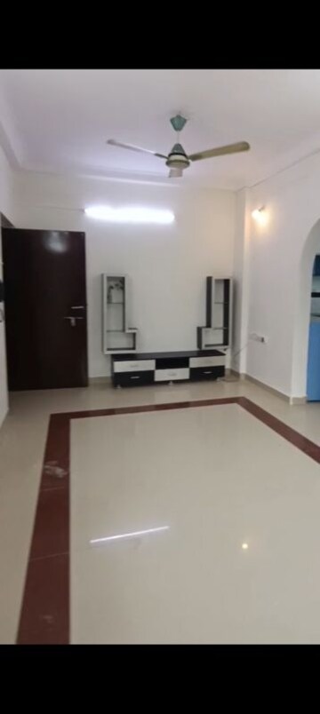 Room in 3 BHK Apartment at New Mhada Towers, Andheri West – for Rent