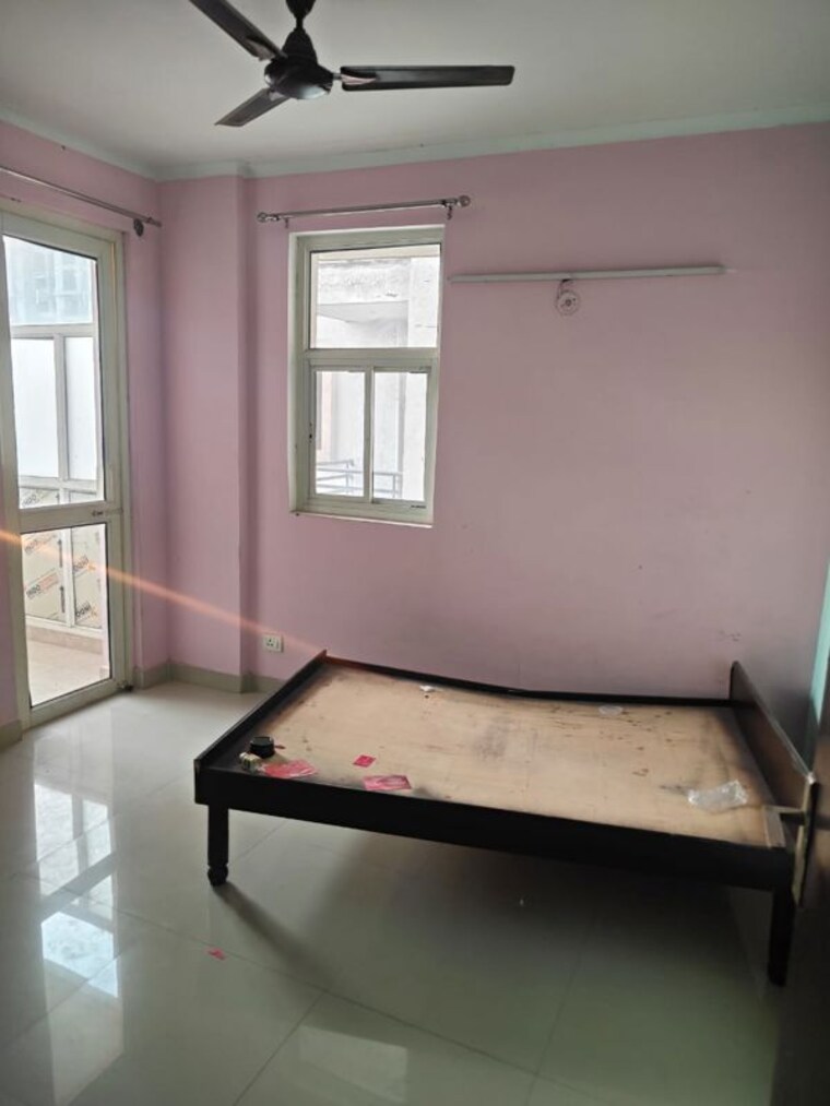 Kitchen, sector 26 6+ Bedroom 162 Sq.Mt. Villa In Sector 26 Noida 9808199