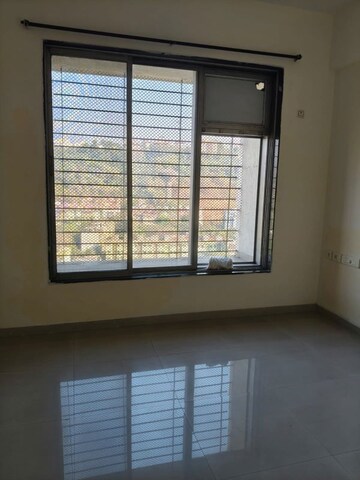 Room in 2 BHK Apartment at Neelsidhi Atlantis, Nerul – for Rent