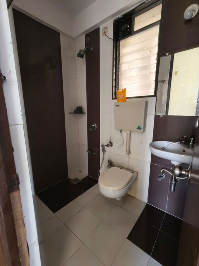 Bathroom, neelsidhi-atlantis 2 Bedroom 1000 Sq.Ft. Apartment In Nerul Navi Mumbai 9808200