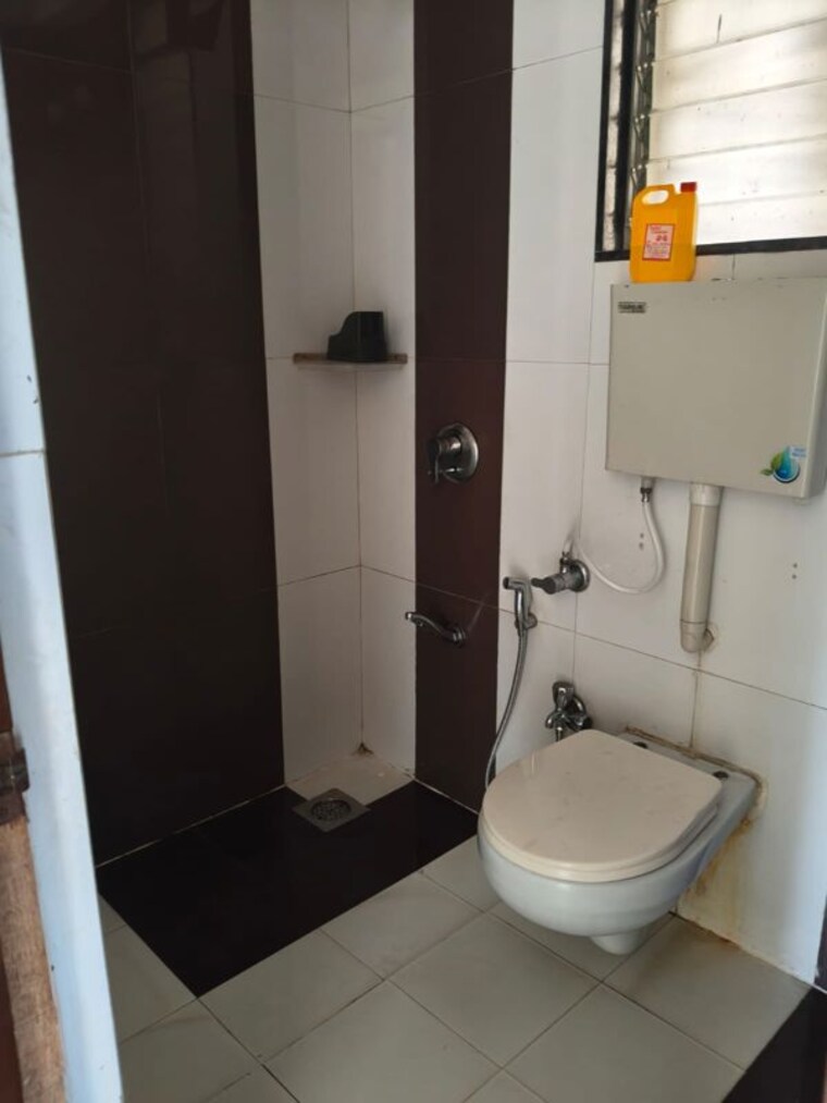 Bathroom, neelsidhi-atlantis 2 Bedroom 1000 Sq.Ft. Apartment In Nerul Navi Mumbai 9808200