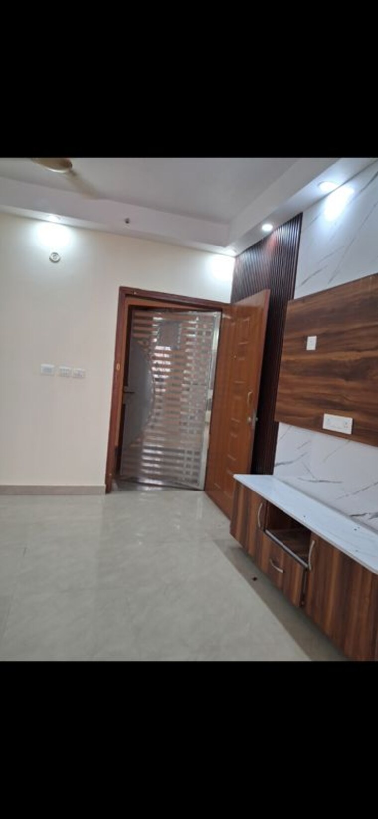 Kitchen, upavp-ganga-yamuna-and-hindon-enclave 2.5 Bedroom 1250 Sq.Ft. Apartment In Pratap Vihar Ghaziabad 9808213