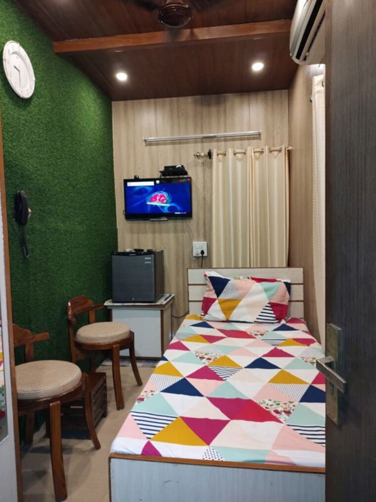 Bedroom, sector 8 Studio 300 Sq.Ft. Independent House In Sector 8 Chandigarh 9808225