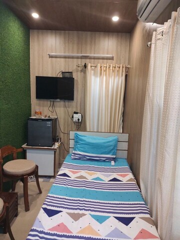 Bedroom in Studio Independent House at Sector 8 – for Rent