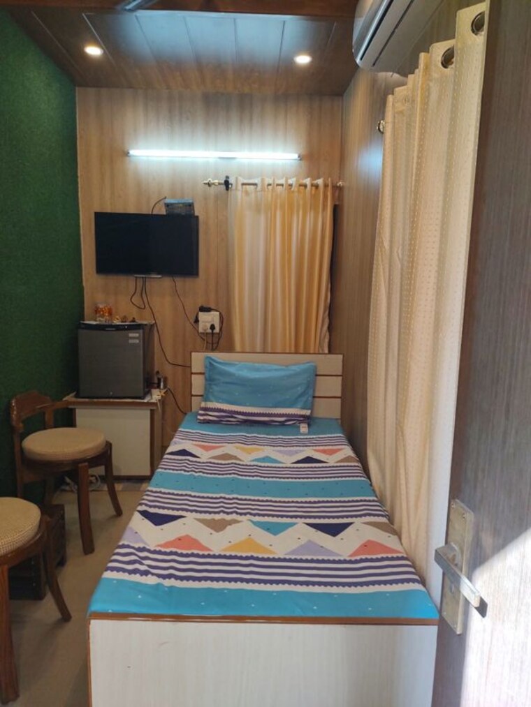 Bedroom, sector 8 Studio 300 Sq.Ft. Independent House In Sector 8 Chandigarh 9808225