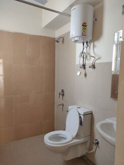 3 BHK + Servant Room,Study Room Apartment For Rent in Emaar Palm Premier