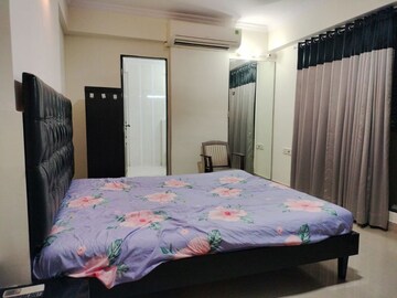 Master Bedroom in 2 BHK Apartment at Fairmont Palazo, Santacruz East – for Rent