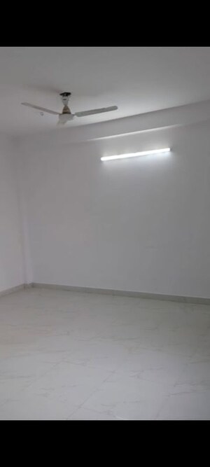 Room in 6+ BHK Independent House at Malviya Nagar – for Sale