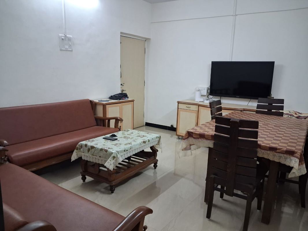 1 BHK 650 Sq.Ft. Apartment in Satellite Royale