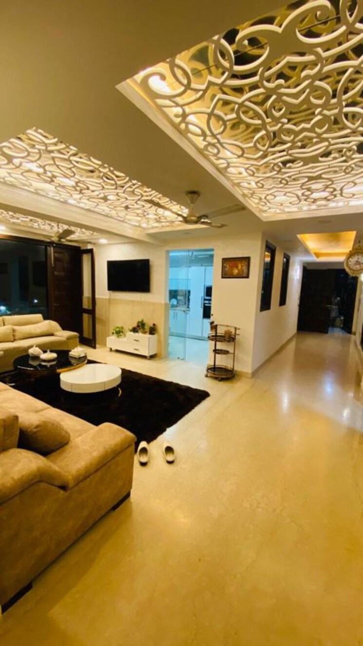 Living Room, greater kailash i 4 Bedroom 500 Sq.Yd. Builder Floor In Greater Kailash I Delhi 9808303