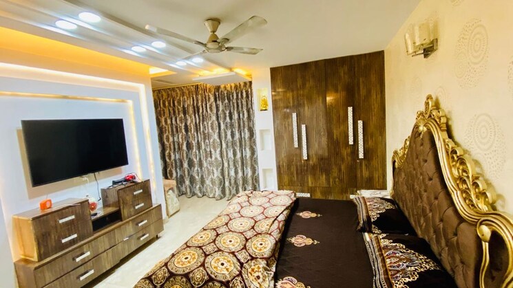 Bedroom, greater kailash i 4 Bedroom 500 Sq.Yd. Builder Floor In Greater Kailash I Delhi 9808303