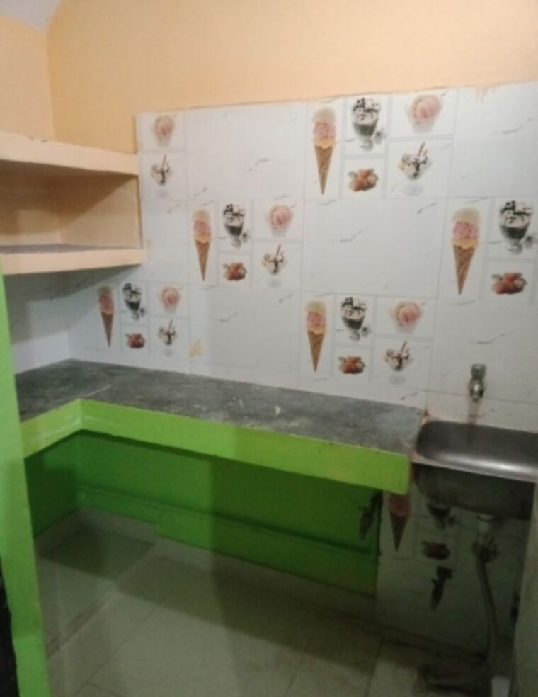 Kitchen, aliganj 1 Bedroom 500 Sq.Ft. Independent House In Aliganj Lucknow 9808306