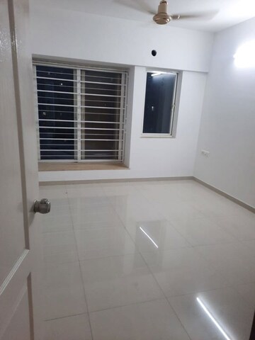 Room in 2 BHK Apartment at Duville Riverdale Heights, Kharadi – for Rent